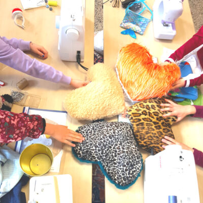 Kreativ- und Malkurse 11 naehkurs kids herzkissen zauberhafte kuenste web x